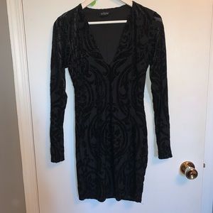 V Neck Long Sleeved Dress